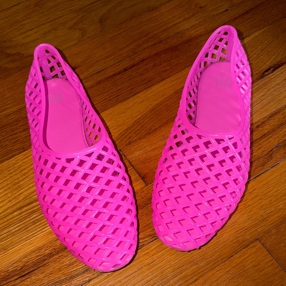 GAP Vibrant Pink Mesh Flats